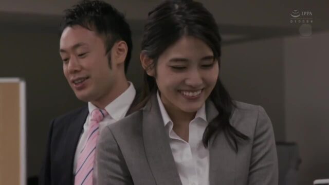 Em nhân viên cosplay fox girl dụ sếp trong buổi tiệc hóa trang công ty