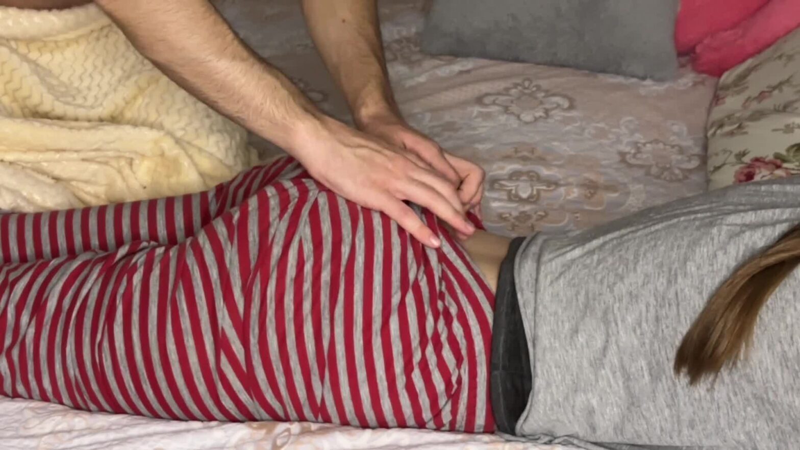 Em nhân viên bán vé máy bay bị sếp ép quan hệ trong khoang hạng thương gia – sexcute