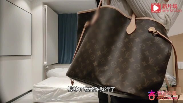 Cô hướng dẫn viên hang động dẫn khách vào góc tối sâu nhất – sexvietmoi